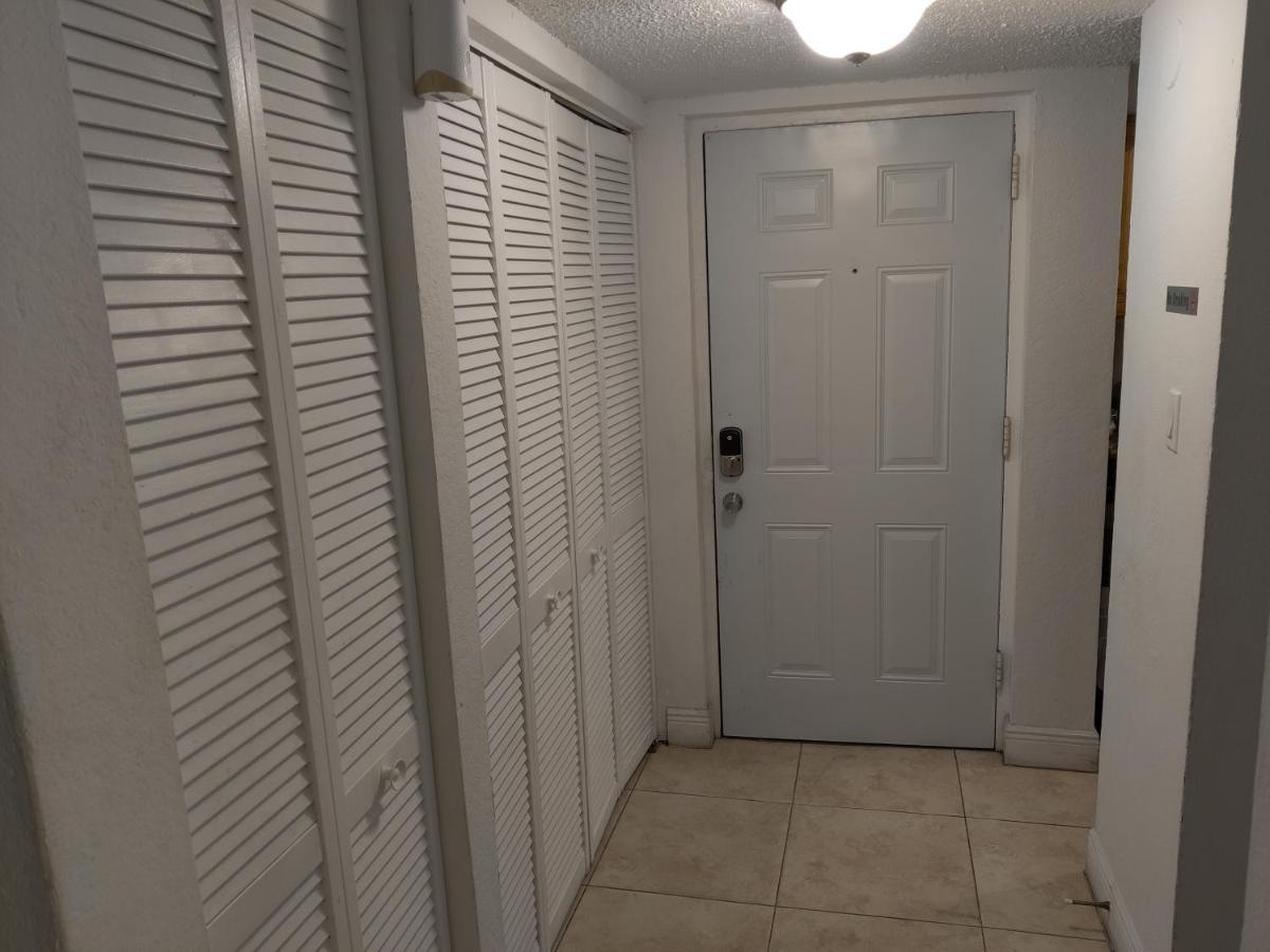 Centauri Vacation Rentals Beautiful 2-Bedroom Condo, Near All Orlando Attractions, Free Parking & Wi-Fi, King Bed Zewnętrze zdjęcie