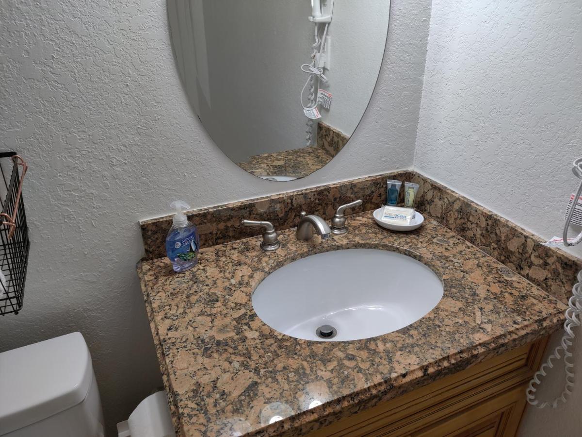 Centauri Vacation Rentals Beautiful 2-Bedroom Condo, Near All Orlando Attractions, Free Parking & Wi-Fi, King Bed Zewnętrze zdjęcie