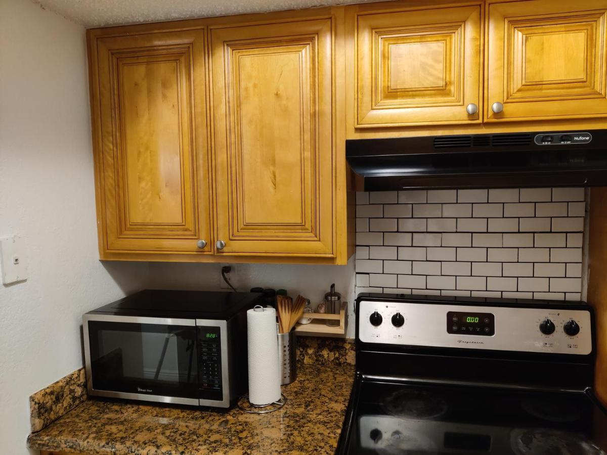 Centauri Vacation Rentals Beautiful 2-Bedroom Condo, Near All Orlando Attractions, Free Parking & Wi-Fi, King Bed Zewnętrze zdjęcie