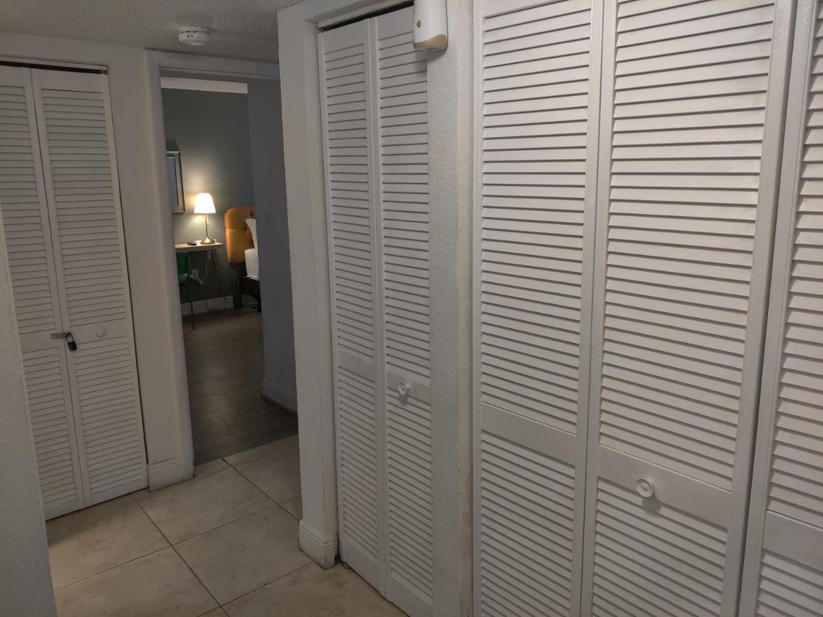 Centauri Vacation Rentals Beautiful 2-Bedroom Condo, Near All Orlando Attractions, Free Parking & Wi-Fi, King Bed Zewnętrze zdjęcie